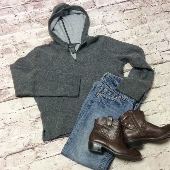 Banana Republic Sweaters - BANANA REPUBLIC GRAY WOOL BLEND 1/4 ZIP SWEATER